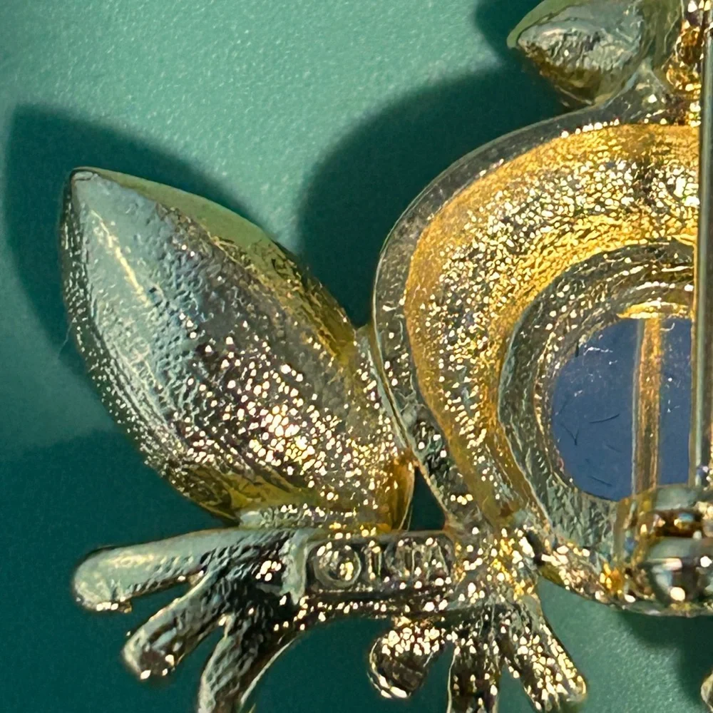 Lot of Jewelry Some Signed Frog Brooch With Earrings Cat Dog Brooch Heart Set - Picture 5 of 7